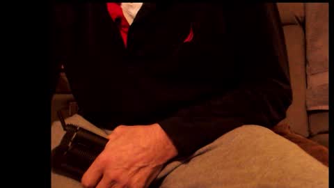 looking469 online show from December 4, 4:56 am