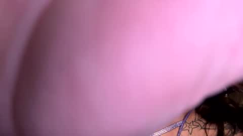 lookingforlona online show from January 17, 3:21 pm