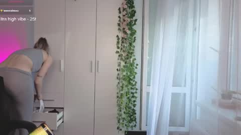 Luna online show from April 18, 4:20 pm