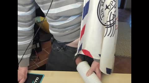 loomie online show from December 13, 7:36 am