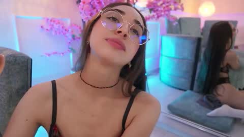 Snapshot of loonanyx chatting on September 12, 1:35 pm Loona Nyx online show from September 12, 1:35 pm