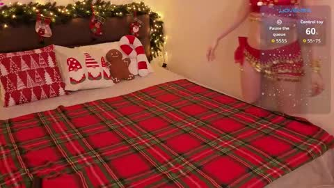 Lora online show from January 10, 2:44 pm