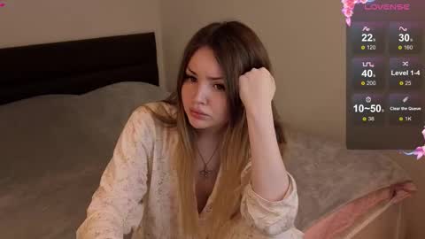Snapshot of lora_amber chatting on October 13, 12:07 pm Lora online show from October 13, 12:07 pm