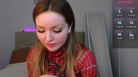 Snapshot of lora_amber chatting on September 19, 11:47 am Lora online show from September 19, 11:47 am