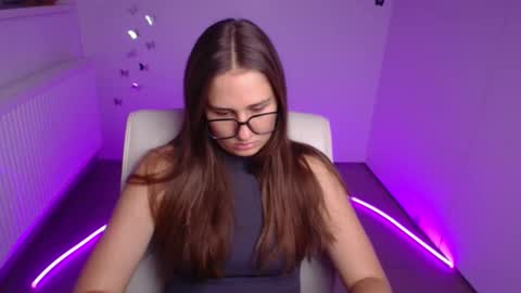 Lora online show from September 12, 5:31 am