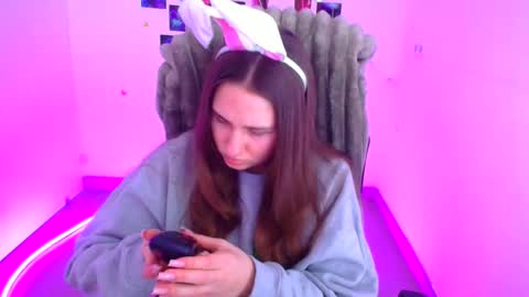 Lora online show from February 13, 8:17 am