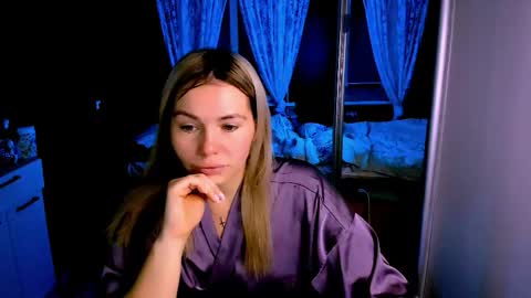 Lora online show from December 1, 2:42 am