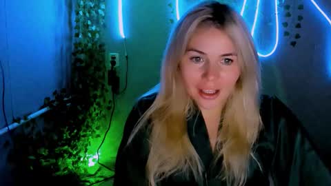 Lora online show from September 15, 2:24 am