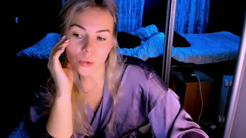 Lora online show from October 2, 2:54 am