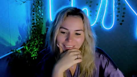 Lora online show from September 22, 2:26 am