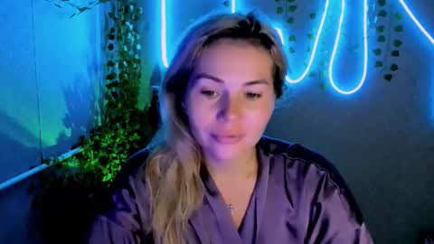 Lora online show from September 23, 2:38 am