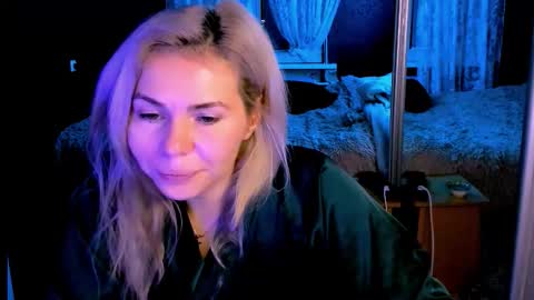 Lora online show from October 31, 3:07 am