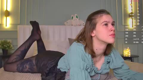 Lora online show from February 16, 4:05 pm