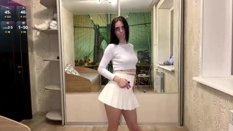 Olivia online show from November 18, 1:14 pm