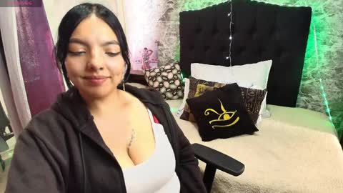 Loren online show from April 2, 7:32 pm