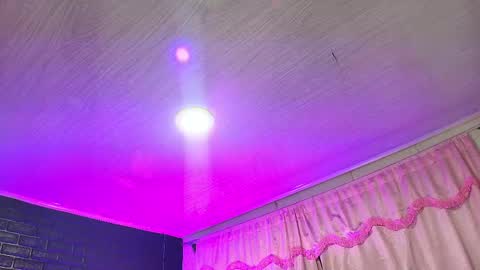 Snapshot of loren_44tits chatting on March 5, 11:49 pm Loren online show from March 5, 11:49 pm