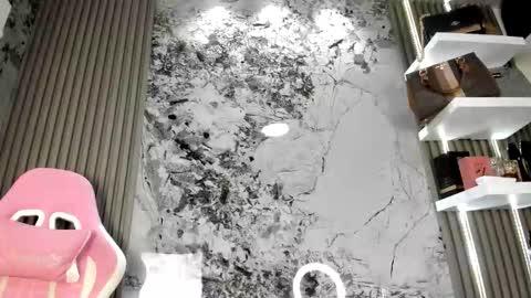 Doll Queen online show from February 5, 6:22 pm