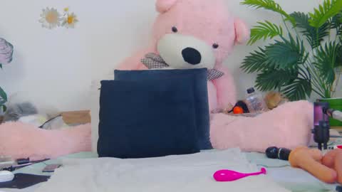 Hi Im Lorena an independent model Im waiting for you for any craziness you dream of... online show from March 7, 8:23 am