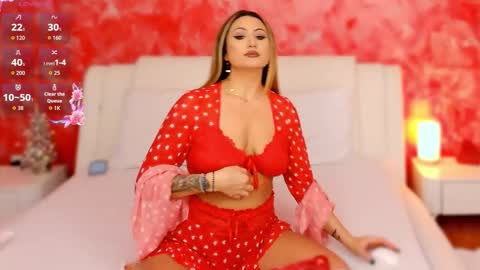 lorenafire online show from December 18, 5:25 am