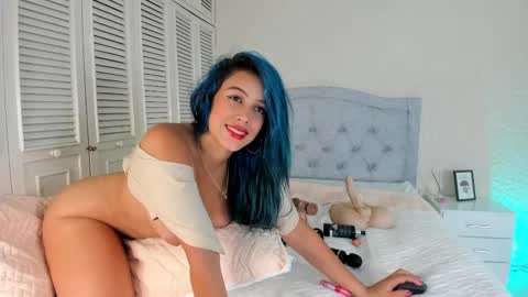 Snapshot of lorenallen_ chatting on February 25, 10:15 am Loren Allen online show from February 25, 10:15 am