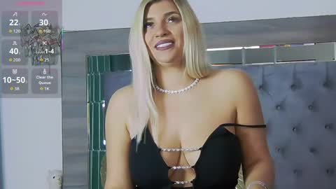 lorenaryan online show from April 7, 7:10 am