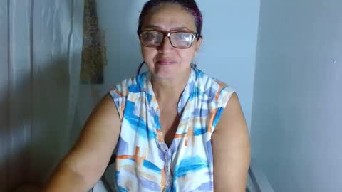 Lorena.. online show from September 12, 3:19 am