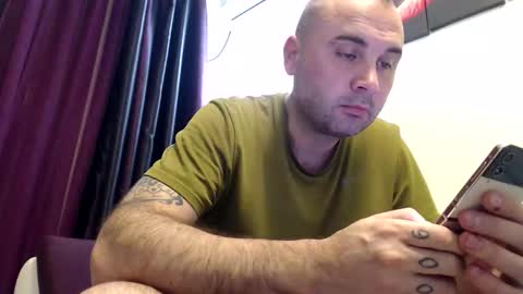 lorentz1981 online show from October 5, 7:54 pm