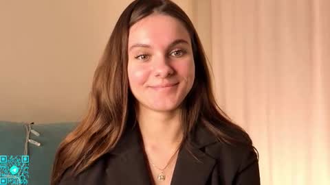 Chloe for Fan BlackHole online show from November 23, 6:28 pm