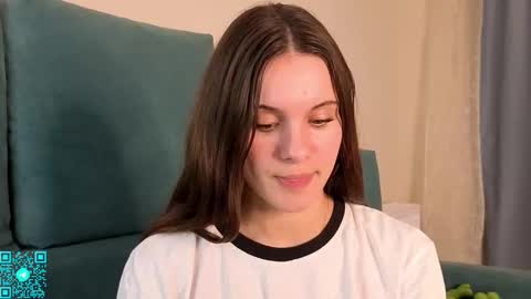 Snapshot of lorettadunnelli chatting on September 29, 6:29 pm Chloe for Fan BlackHole online show from September 29, 6:29 pm