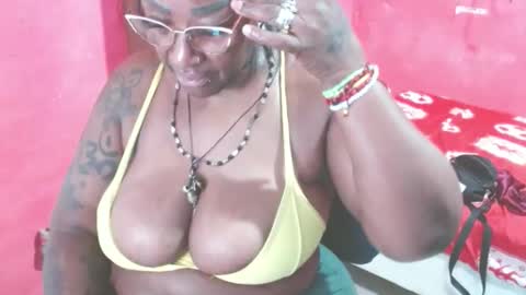 loretybighot online show from May 4, 4:02 pm