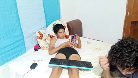 losexoticos01 online show from March 27, 8:26 am