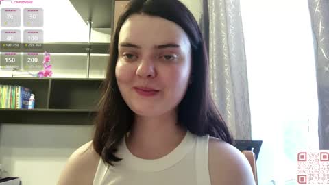 Esma online show from June 8, 11:33 am