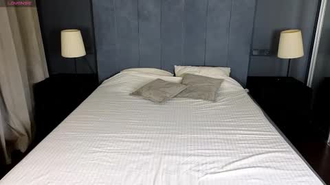 louie_evans online show from September 22, 8:57 pm