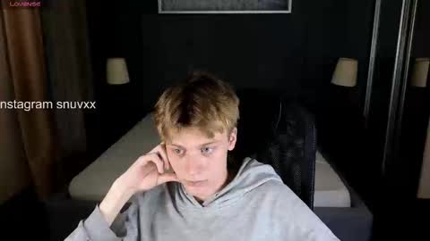 louie_evans online show from September 9, 9:04 pm