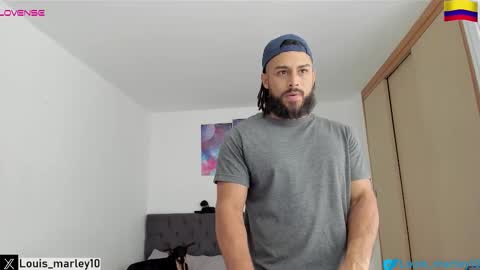 louis_marley_ online show from February 23, 7:16 pm