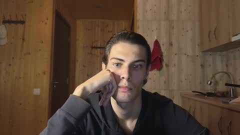 Mark online show from November 1, 4:39 pm