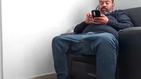 louis_tj1 online show from October 21, 4:10 pm