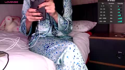   online show from October 26, 6:40 pm