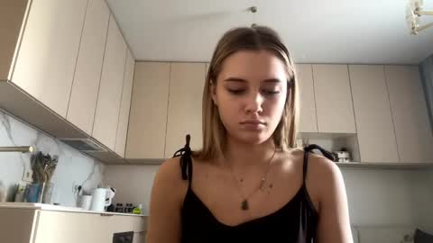 Eliza online show from April 13, 5:44 am