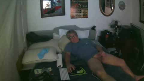 love2lickit4u77 online show from February 14, 10:07 am