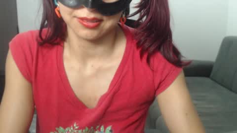 Snapshot of love_gatubela chatting on September 29, 11:26 pm Nina online show from September 29, 11:26 pm
