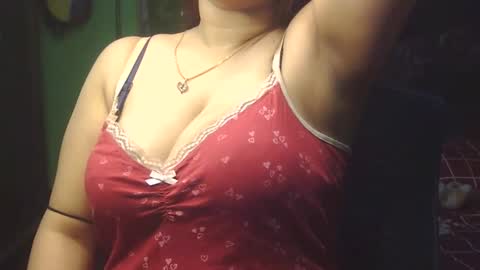 Snapshot of love_luna_angel chatting on December 2, 7:33 pm Luna online show from December 2, 7:33 pm