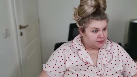 Ally online show from December 15, 7:48 am