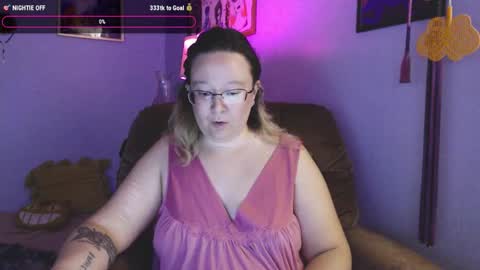 love_you_julia online show from September 19, 1:54 am
