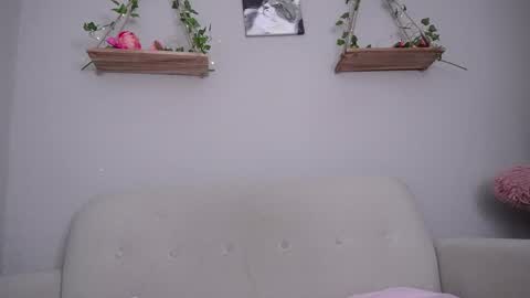 Snapshot of loveegirll chatting on February 24, 3:02 am katalina online show from February 24, 3:02 am