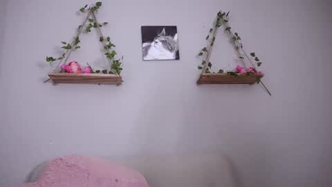 Snapshot of loveegirll chatting on March 2, 7:43 am katalina online show from March 2, 7:43 am