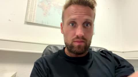 lovefuesse online show from September 10, 8:04 am