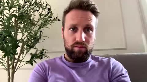 lovefuesse online show from November 24, 8:57 am