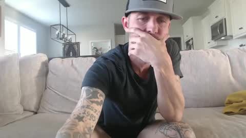 lovehatlovers online show from December 19, 8:23 pm