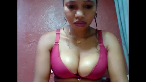 loveinlife750427 online show from December 2, 4:53 am